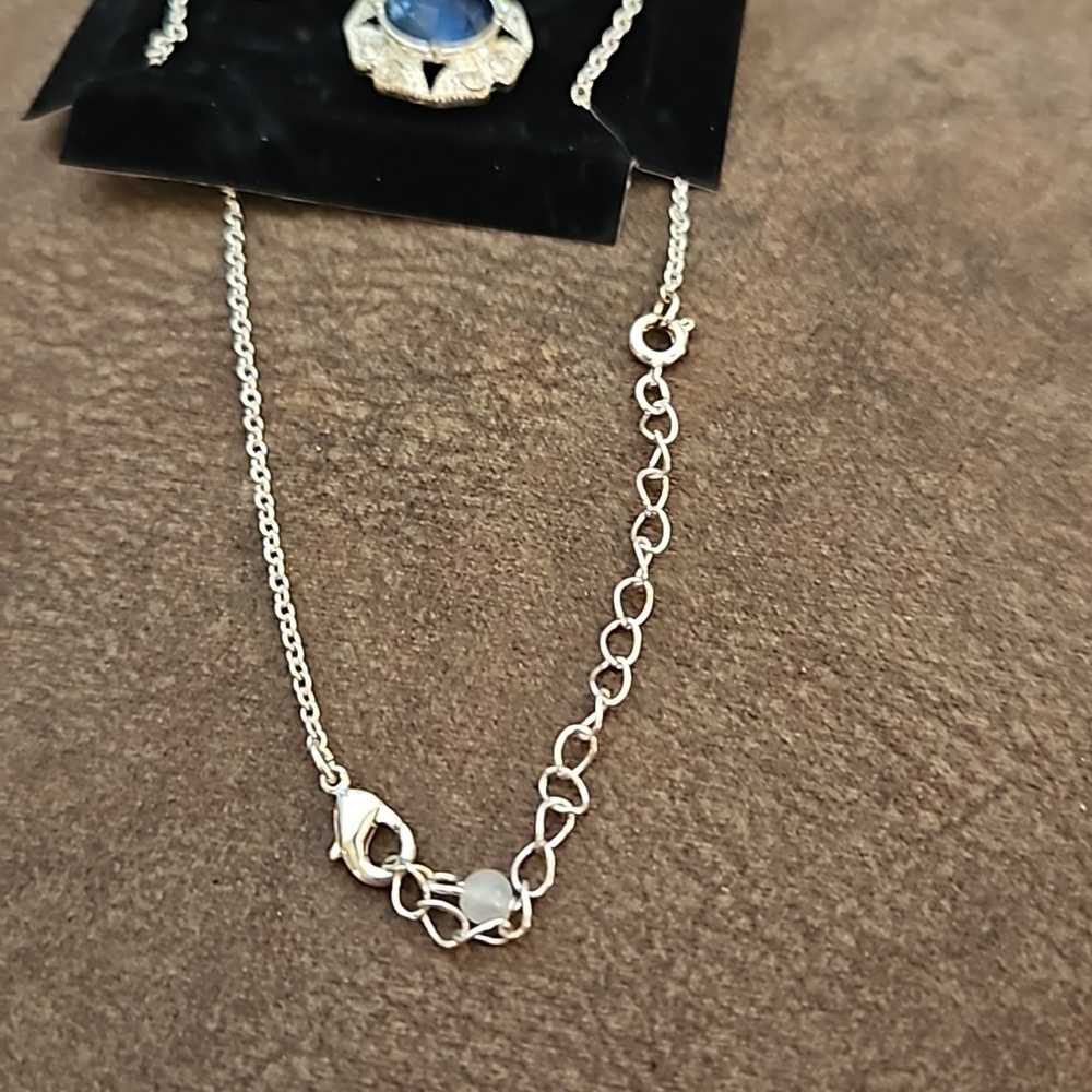 AVON Antique Style Colletta Faux Sapphire Holiday Necklace Earrings Set - Picture 5 of 5
